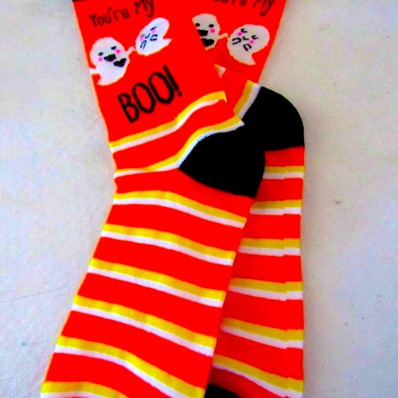 HALLOWEEN CREW SOCKS Will Fit SHOES 4-10 WOMEN'S OR GIRL'S  GLOW IN THE DARK - Picture 5 of 5
